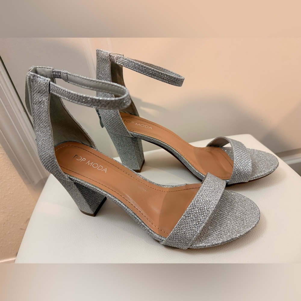 TOP Moda Glittering Silver Block Heels
